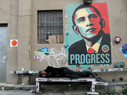 Obama Shepard Fairey streetartkodása nyomán