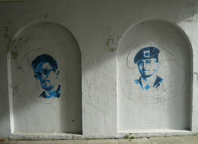 Edward Snowden and Chelsea Manning by an unknown artist in Bergen, Norway. Photo by svennevenn.